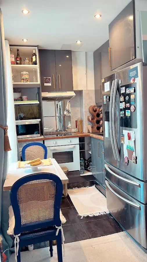 Cozy Apartment Paris